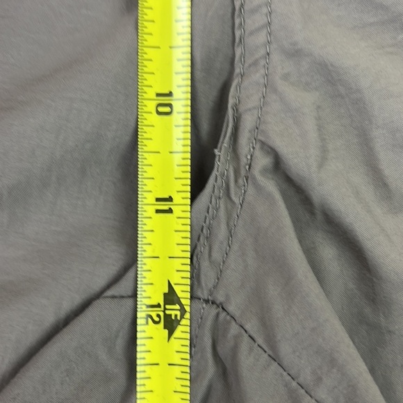 Columbia Omni-Wear Taupe Outdoor  Hiking Performance Shorts - Picture 7 of 9